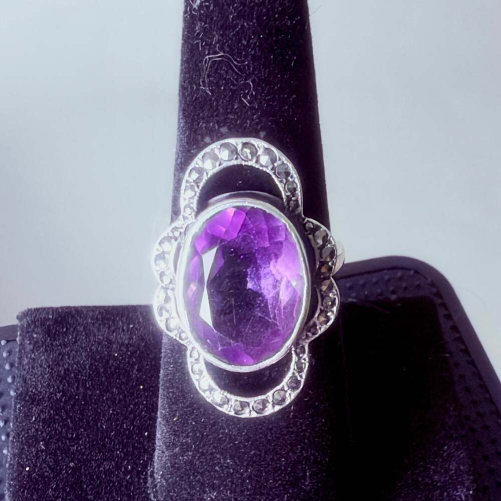 Shipton & Co Sterling Silver Amethyst Marcasite Ring Size 7.5 England 8 CT Oval